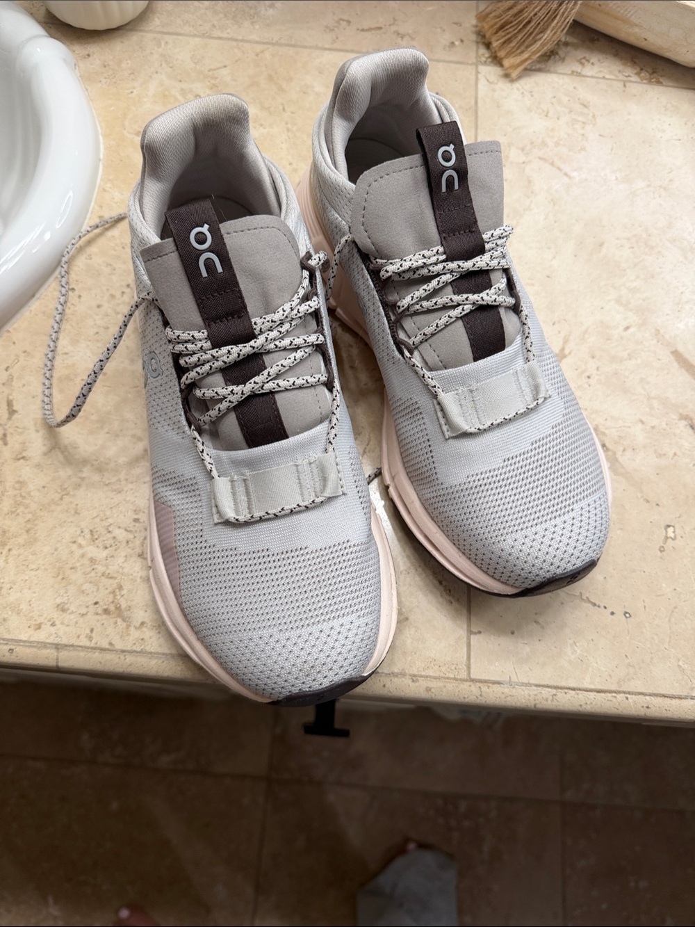 On Running Woman’s Athletic Sneakers in Light Gray and Pale Pink
